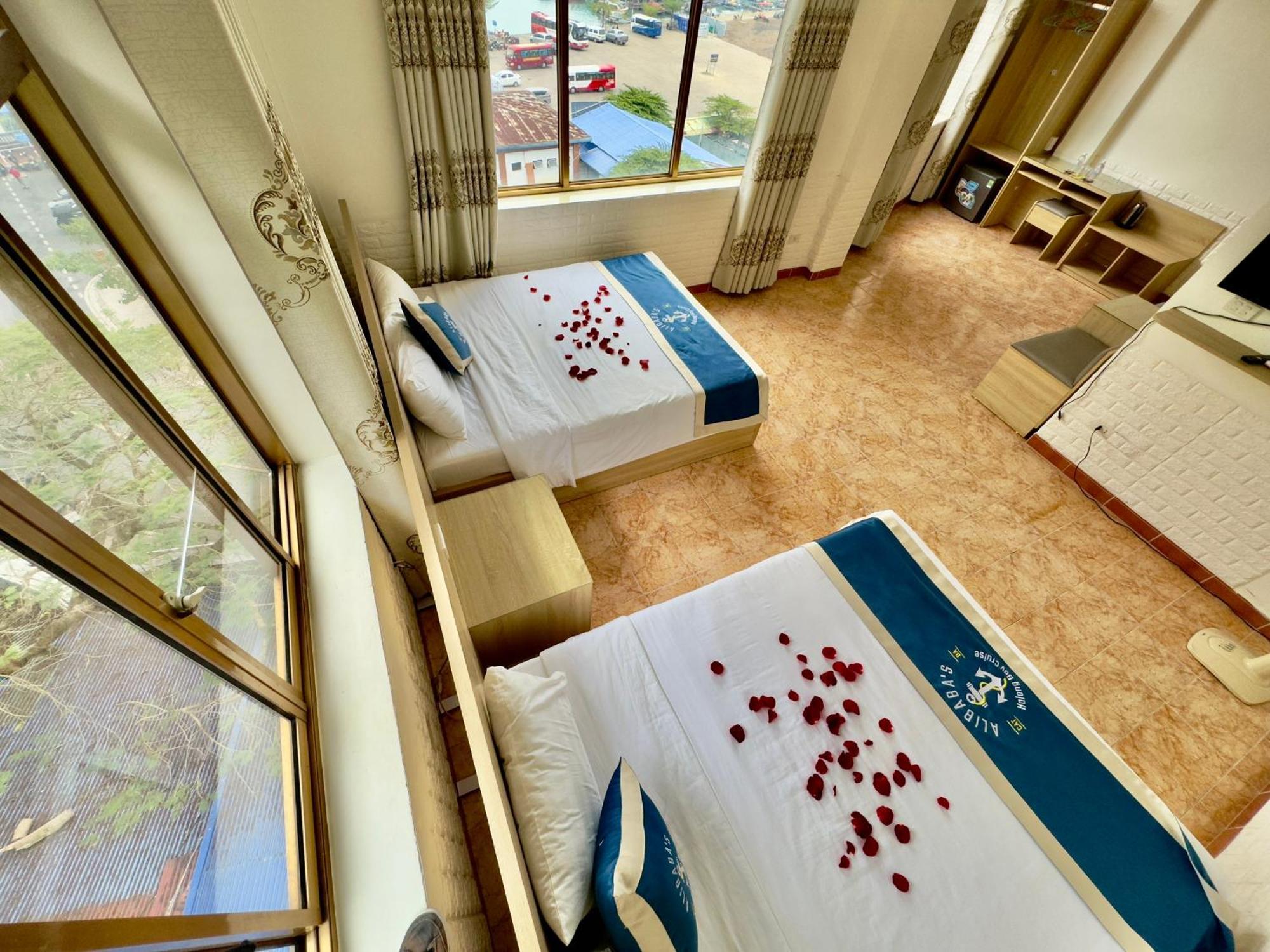 Cat Ba Plaza Hotel Dong Khe Sau Екстер'єр фото