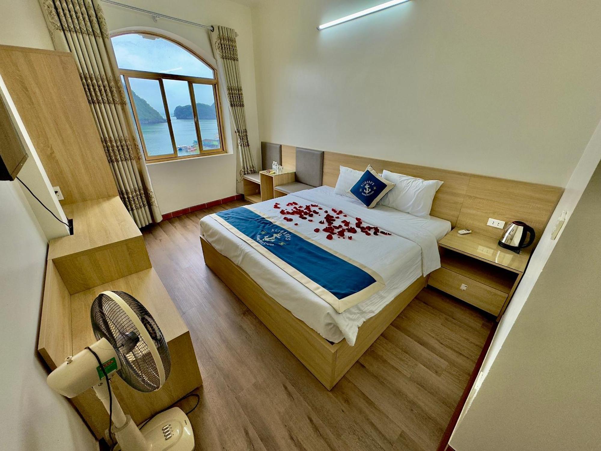 Cat Ba Plaza Hotel Dong Khe Sau Екстер'єр фото