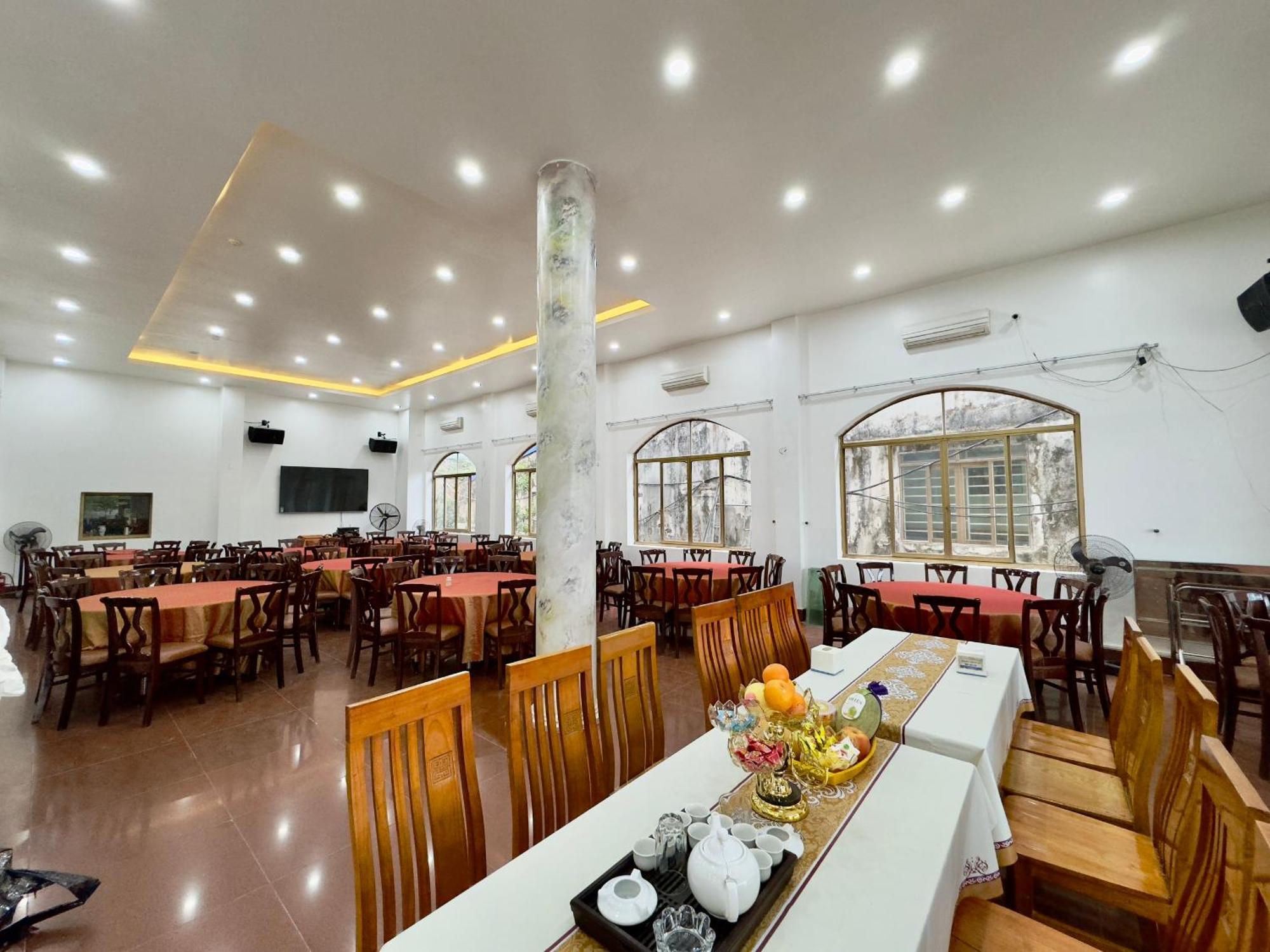 Cat Ba Plaza Hotel Dong Khe Sau Екстер'єр фото