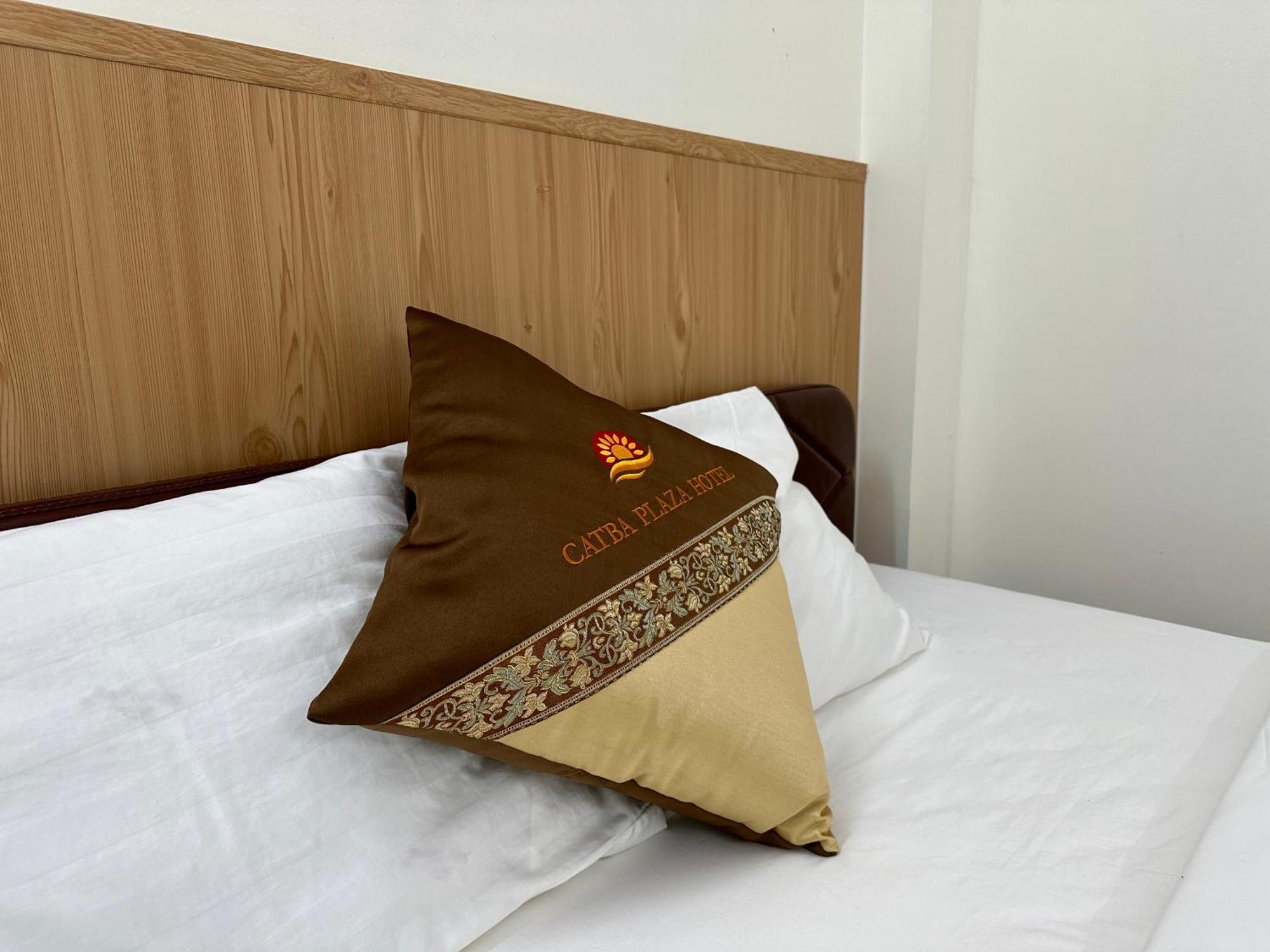 Cat Ba Plaza Hotel Dong Khe Sau Екстер'єр фото